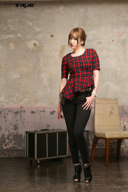 3 Lee Eun Hye in red - very cute asian girl-girlcute4u.blogspot.com
