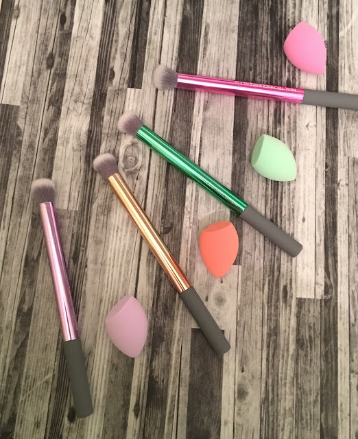 Real Techniques Color Correcting Brush Set with Mini Sponges