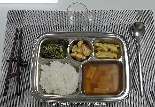 밥 오뎅국 냉이무침 메추리알조림 감자볶음1