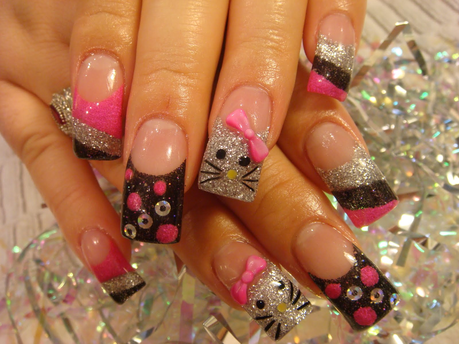 hello kitty nails