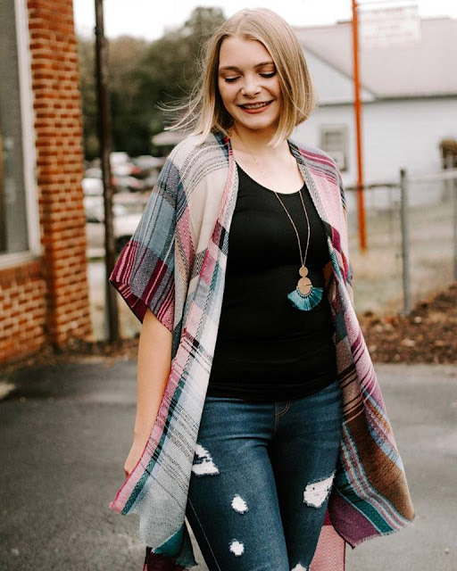 shop small holiday gift guide greenville south carolina fashion lifestyle blogger everyday emily goosefeathers