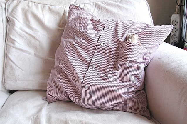 DIY - van hemd naar  kussen/from shirt  to pillow