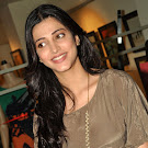 Sruthi Hassan in Cute Dress  Photoshoot