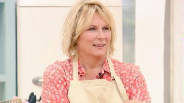 Jennifer Saunders Profile pictures, Dp Images, Display pics collection for whatsapp, Facebook, Instagram, Pinterest.
