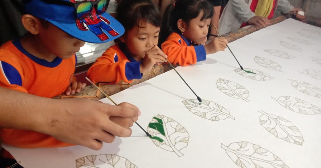 Anak anak Rembang Belajar Membatik di Blora infoblora com