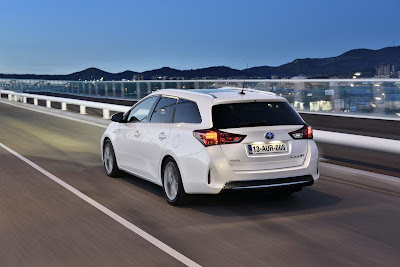 2013 Toyota Auris Touring Sports