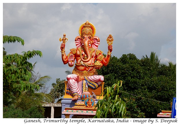 Ganesh sculptures from India - Image by Sunil Deepak