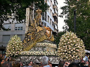 exorno-floral-centenario-coronacion-canonica-año-jubilar-mariano-angustias-granada-alvaro-abril-vela-2013-(40).jpg