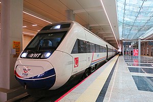 Türkiye'de ilk hızlı tren hattı hangi iller arasındadır?