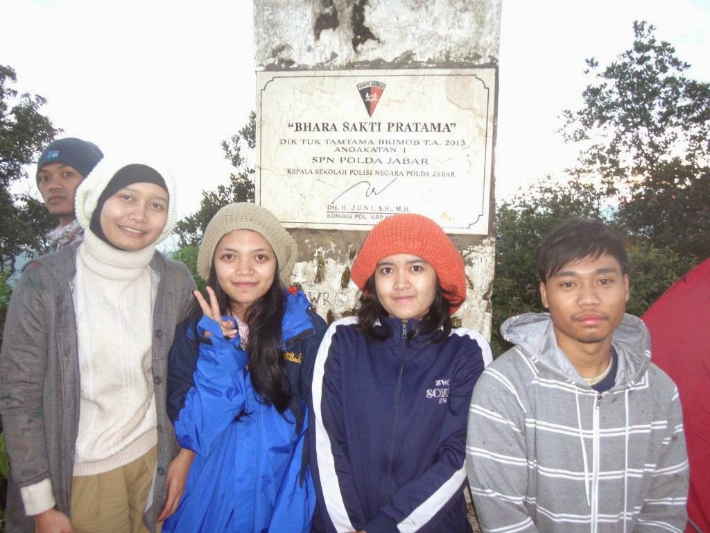 La quinnta: Pendakian ke Gunung Burangrang