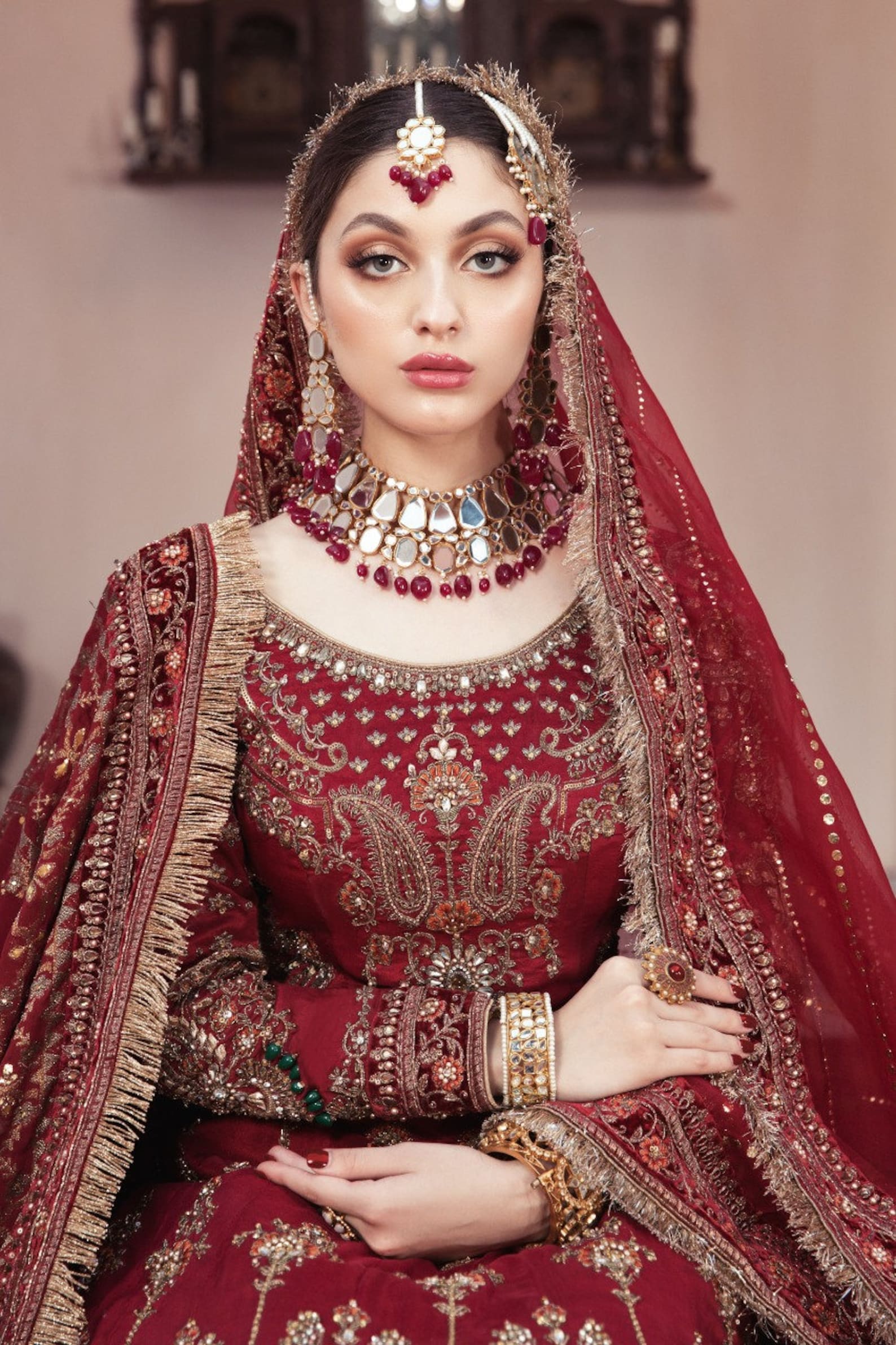 दुनिया की सबसे महंगी शादी, दुल्हन ने पहना 4 करोड़ की कीमत का गाउन | World's  most extravagant wedding, Bride gets married in more then rs 4 Crore gown -  Hindi Oneindia