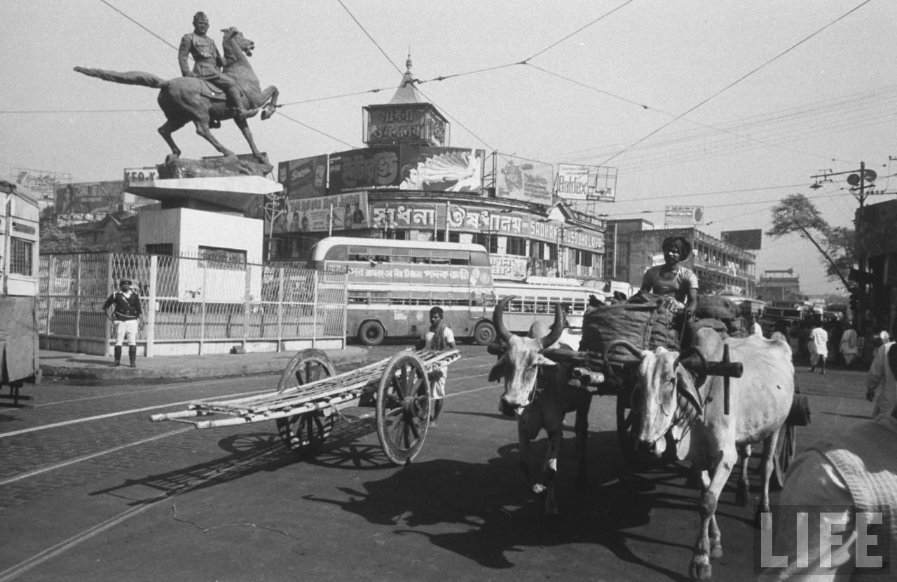 Netaji Subhas Chandra Bose Statue in North Kolkata (Calcutta) - December 1970