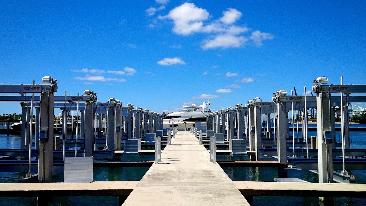 Boat Lift Manufacturers Florida
