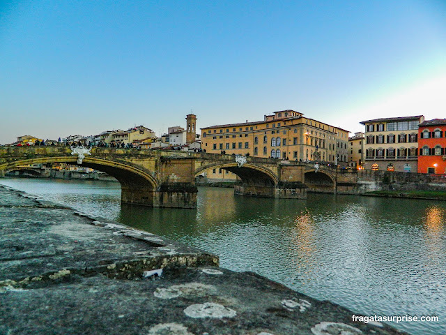 As margens do Rio Arno na altura do Borgo Ognisanti