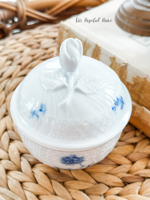 sugar bowl lid with porcelain rose for handle