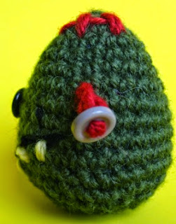 http://translate.googleusercontent.com/translate_c?depth=1&hl=es&rurl=translate.google.es&sl=en&tl=es&u=http://yarnpaint.wordpress.com/2014/04/04/free-pattern-friday-zombie-egg/&usg=ALkJrhi20Qxgd38teGLfxFRvRu6cnWsuew