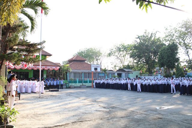 SMPN 25 Surabaya, Sekolah kawasan di Surabaya, Sekolah Menengah Pertama, Sekolah Unggulan, Sekolah Terbaik, Sekolah Kedinasan, Sekolah ikatan dinas