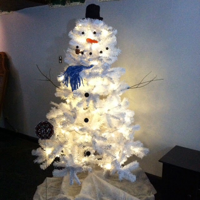 DIY White Christmas Tree Snowman