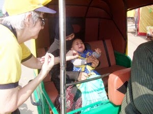 Vaccinating in TukTuk 2