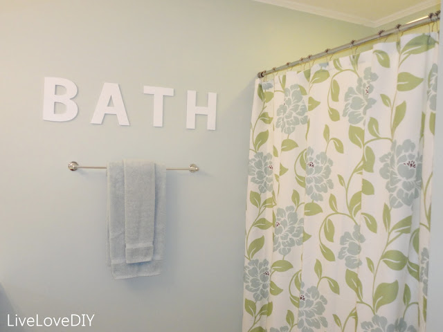 ve spent the past times 2 weeks updating our old Easy DIY Ideas for Updating Your Bathroom!