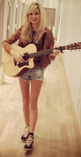 nina nesbitt style flannel shirt guitar