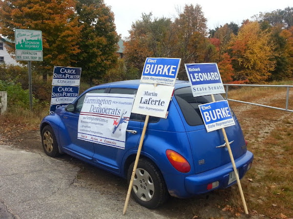 Farmington Dems Welcomes Voters With Visibilties