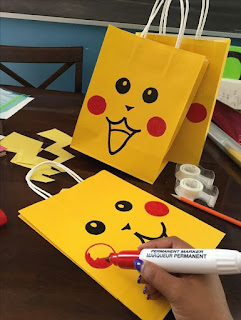 ideas de decoración fiesta pokemon pikachu bolsa