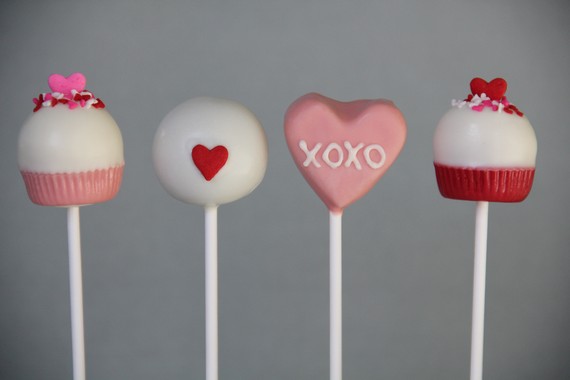 cake pops valentines. and these Valentine cake pops