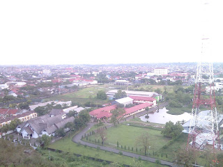 Pemandangan kota Makassar dari Menara Pinisi Universitas Negeri Makassar 4