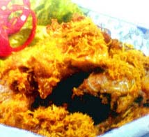 Melengkapi hidangan lauk pauk dengan menu ayam goreng kelapa RESEP AYAM GORENG BUMBU KELAPA