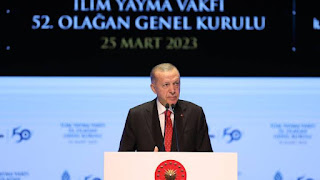 Erdogan promises new signs in the coming days and stresses the vision of the "Century of Turkey" Turkish President Recep Tayyip Erdogan said that he will continue to give new tidings to the Turkish people in the coming days, while commenting on the "Development Road" project extending from Basra in Iraq to Turkey.  Turkish President Recep Tayyip Erdogan said that his country took a sensitive and preliminary step last week by starting work on the "Development Road" project that extends from Basra in Iraq to his country, indicating that they will continue to spread new signs in the coming days.  This came in a speech he delivered, on Saturday, during the meeting of the General Assembly of the Endowment for the "Propagation of Science" (İlim Yayma Cemiyeti), in Istanbul.  Erdogan expressed his thanks to those in charge of the endowment, for their charitable work that extended for many years.  The Turkish president stressed the need to continue solidarity with the victims of the devastating earthquakes that struck the south of his country, at dawn on the sixth of last February, especially during the month of Ramadan.   In another context, Erdogan stressed their intention to turn the current centenary into "Turkey's century," indicating that they are doing their utmost to achieve this.  He explained that, in this context, they agreed with the Iraqi Prime Minister, Muhammad Shia' al-Sudani, to "work together to complete the development road project aimed at building a land transport corridor and a railway extending from Basra to the Turkish border."  Erdogan described the aforementioned project as a step to link Turkey to the Arab Gulf region again.  And he continued, "We will continue, during the coming days, to spread new tidings to our people."  Last week, Erdogan announced that he had agreed with the Iraqi prime minister, who was a guest in Ankara, to assign the relevant ministers to work on realizing the development road project that extends from Basra to Turkey.  In a press conference following his meeting with Al-Sudani, Erdogan added, "This project will enhance regional cooperation, develop our trade, and strengthen our human relations. We are aware that other brotherly countries are also interested in this project. I am confident that with their participation, we will be able to transform the development road project into the new Silk Road." for our region."
