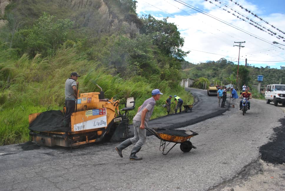 Se han usado mil toneladas de asfalto en rehabilitación de la Local 003