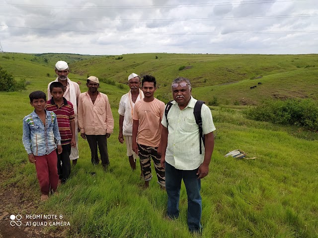 सामाजिक वनीकरण विभागाला आव्हान, एक झाड दाखवा, एक लाख रुपये मिळवा,वनरक्षकांची पशुपालकाकडुन वसुली अन्यथा नागपुरला केससाठी येण्याची धमकी, वनमंत्र्यांना जिल्हाधिकाऱ्यां मार्फत तक्रार:- डॉ.गणेश ढवळे लिंबागणेशकर