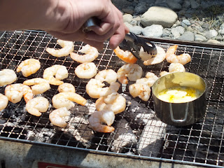 飯能の河原でBBQ(エビ)