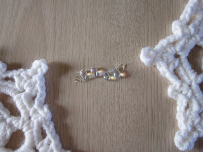 snowflake, wall hanging, crochet, winter