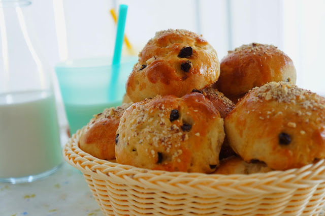 Raisin Buns