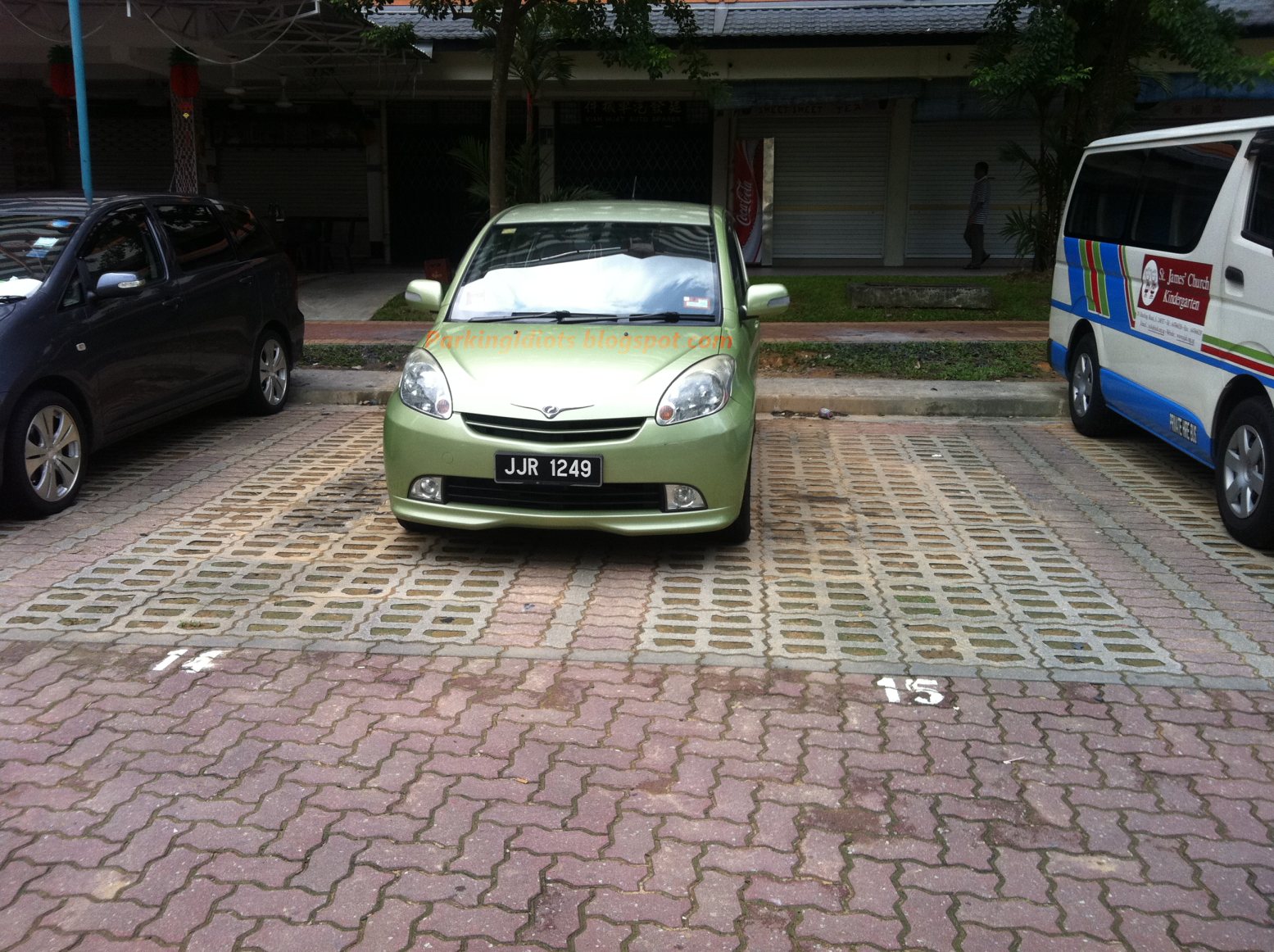 Parking Idiots in Singapore