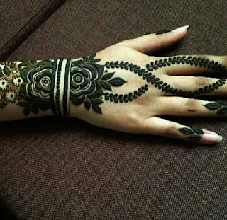 Simple Arabic Mehndi Design