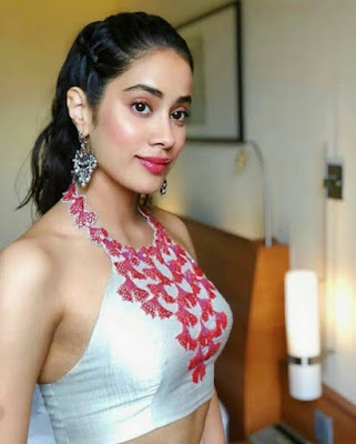 ACTRESS JANHVI KAPOOR WHATSAPP GROUP LINKS