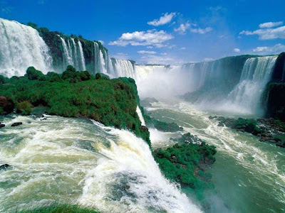 Victoria_Falls_Zambia_and_Zimbabwe_Waterfall_Devil's_pool