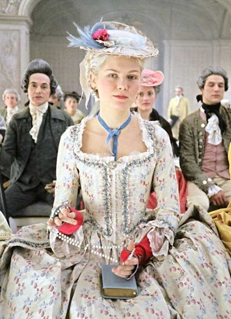 Marie Antoinette Kirsten Dunst movie still