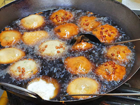 Fu-Zhou-Poh-Hwa-Oyster-Cake-Berseh-Food-Centre-Singapore