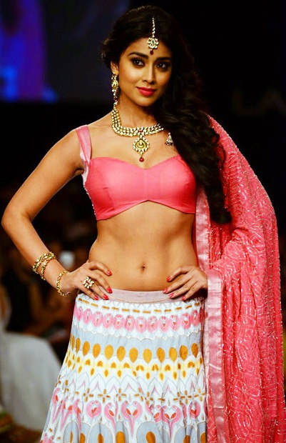 Shriya Saran Hot Navel Show Photos At Lakme Fashion Week 2013