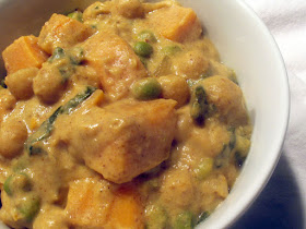 Sweet Potato, Chickpea and Spinach Curry with Green Peas
