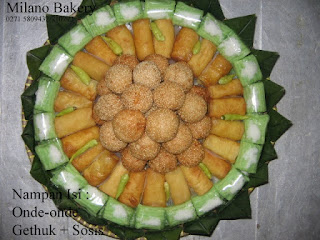 Nampan Macam-macam Kue