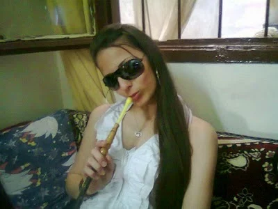 Egyptian Girl Suzi Loves Sheesha