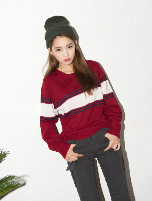  Strioe Panel Knit Sweater