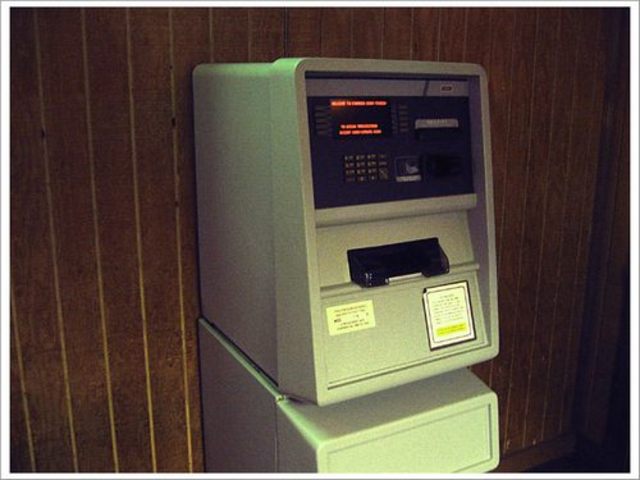 Atm Jaman Dahulu, Dan Penemunya [ www.BlogApaAja.com ]