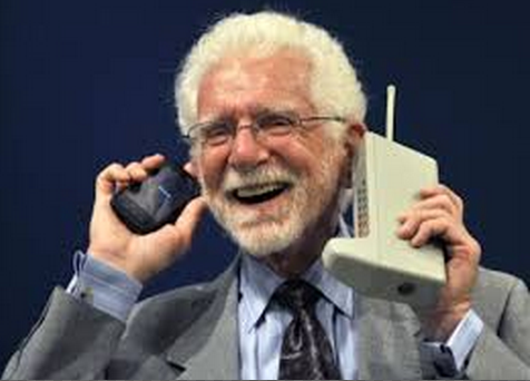 Penemu Telepon genggam Pertama - Martin Cooper