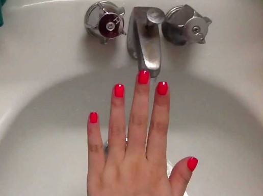 Nail Polish That Changes Color In Water